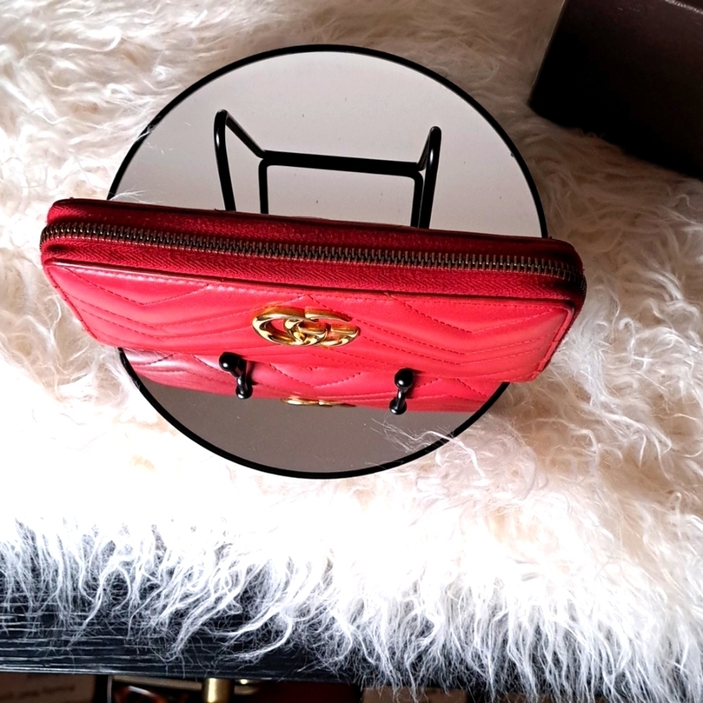 Gucci GG Marmot Zip Around Wallet  EUC - Picture 6 of 17